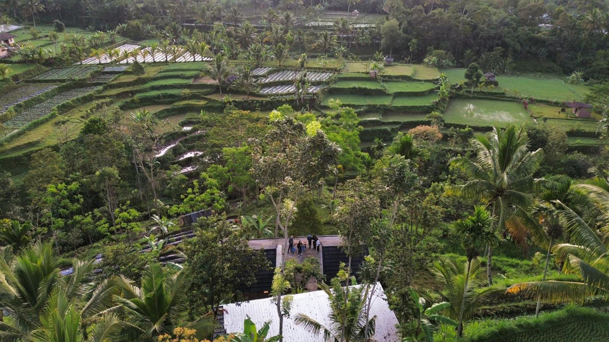 Tetebatu Fullmoon Hotel Exterior photo