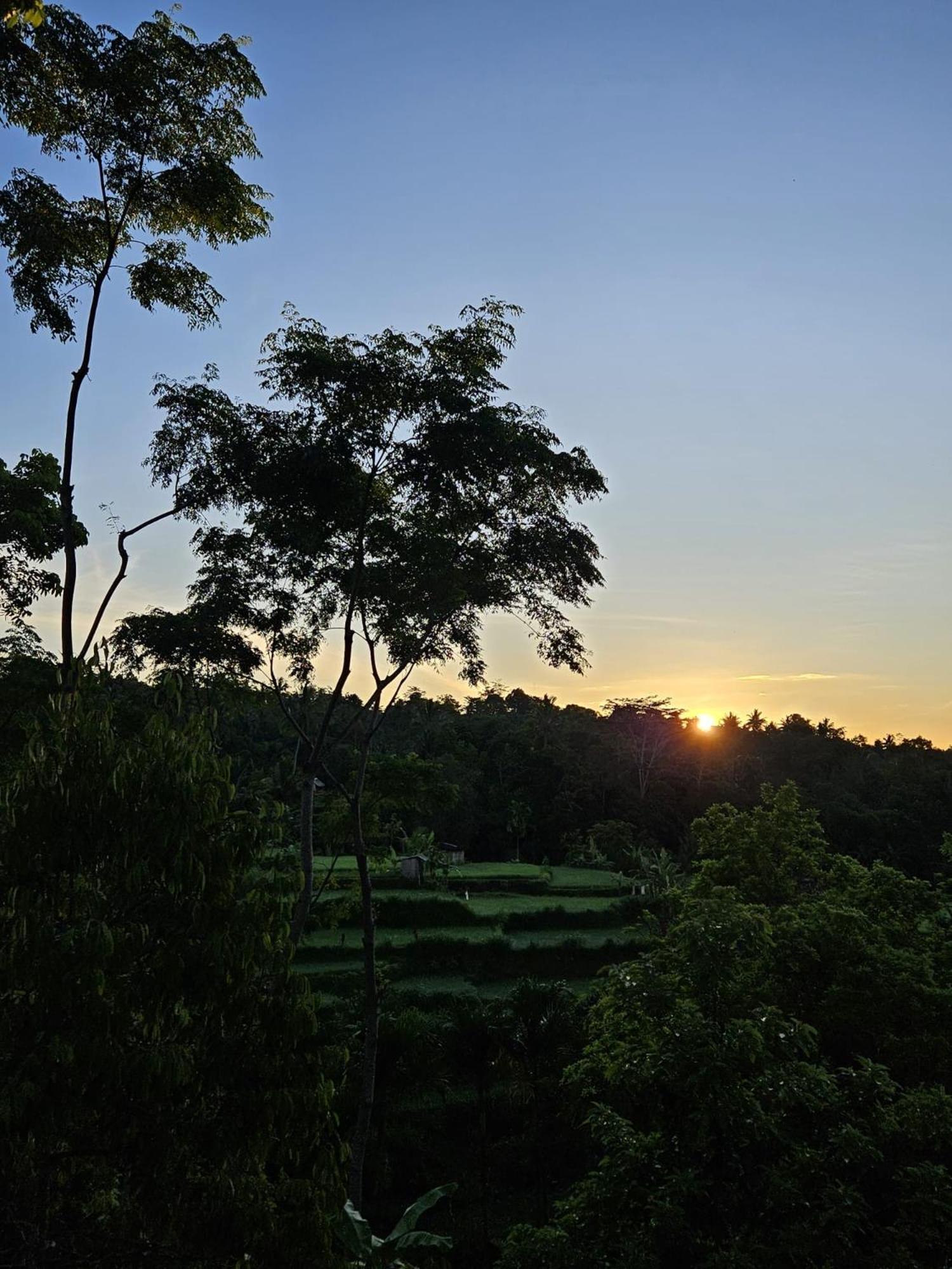 Tetebatu Fullmoon Hotel Exterior photo